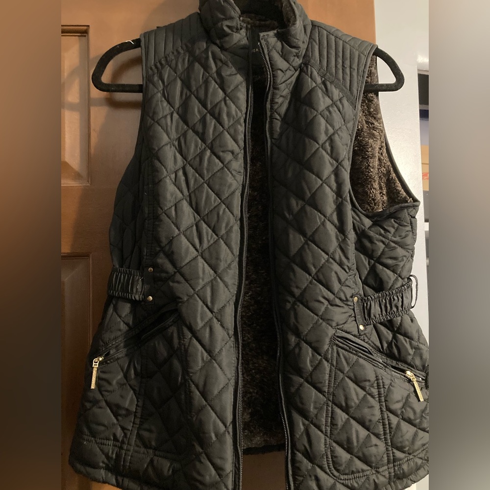 Weatherproof Black Checkered Vest